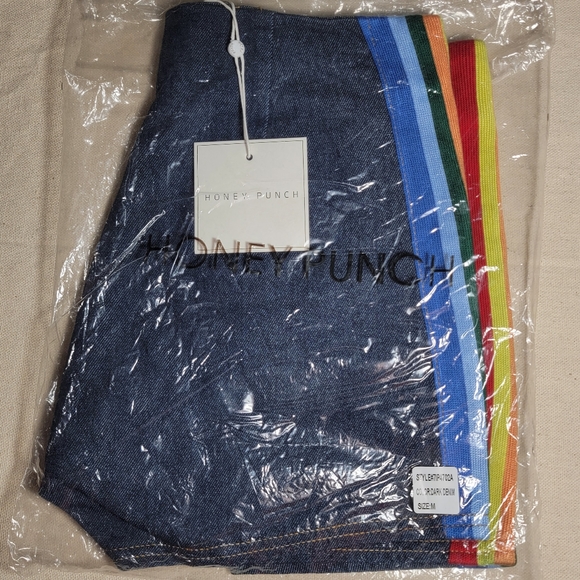 ๐ Honey Punch Retro Shorts ๐ฉณ - Picture 2 of 8